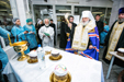 Митрополит Вениамин освятил куличи в ОАО