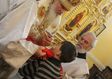 Фото. Владивосток. 19 января 2013 года. Праздник Крещения Господня в Покровском кафедральном соборе