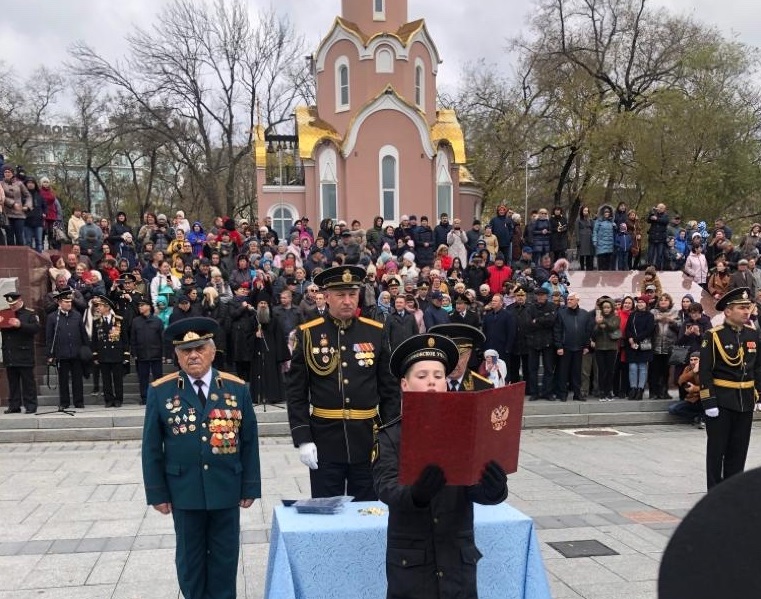 Епископ Уссурийский Иннокентий нахимовцам: С Богом!