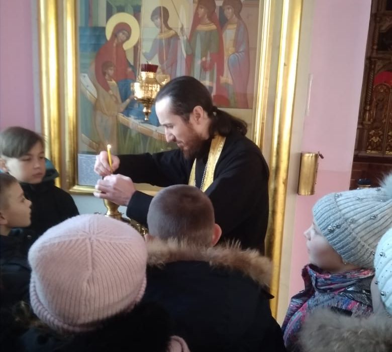 Гимназистов пригласили на Рождественскую елку