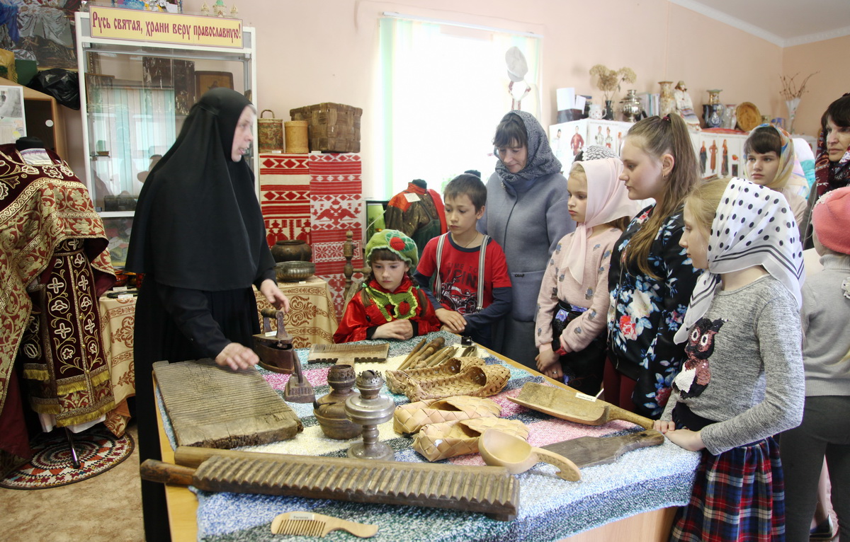 Выставка народного костюма в поселке Пластун (+ Фото)