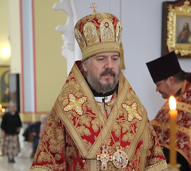 В канун дня памяти Усекновения главы пророка Иоанна Предтечи епископ Николай возглавил всенощное бдение в Казанском соборе г. Находки.