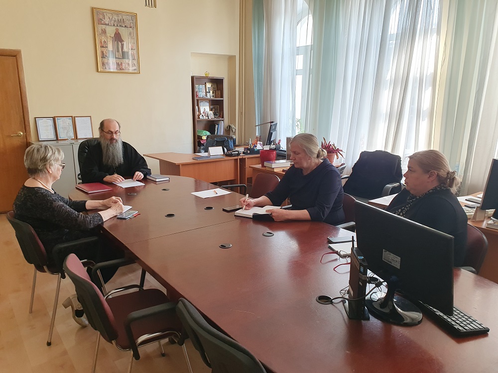 Епископ Иннокентий возглавил заседание административного совета