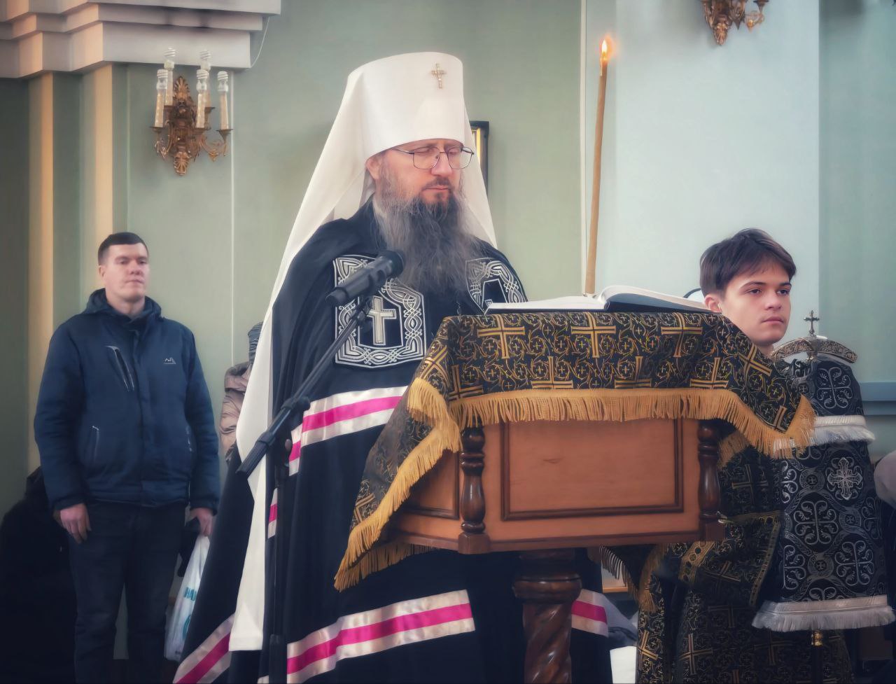 Митрополит Павел совершил чтение Великого покаянного канона в храме Покрова Божией Матери