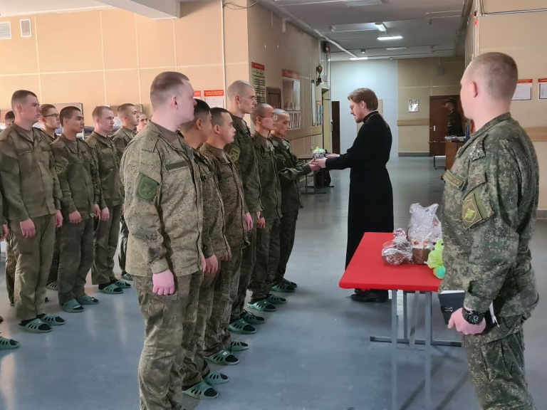 Пасхальные поздравления Уссурийским воинам