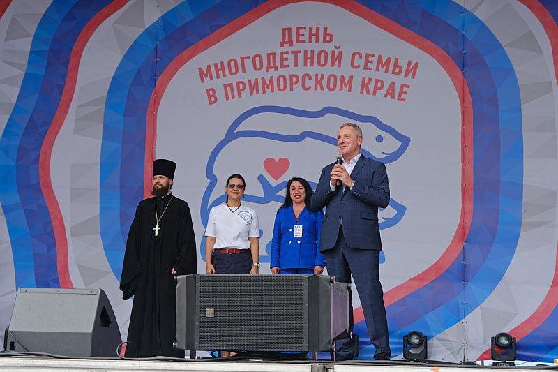 Клирики и миряне Владивостокской епархии приняли участие в фестивале «Крепкая семья»