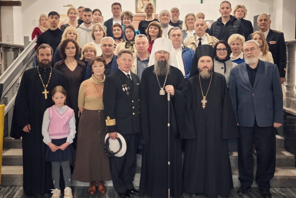 В Музее Приморской митрополии открылась выставка «Путешествие на Восток» в рамках Царских дней