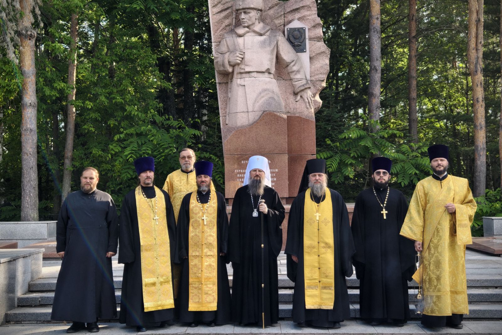 Митрополит Павел молился за вечерним богослужением в храме Воскресения Христова г. Дальнереченска